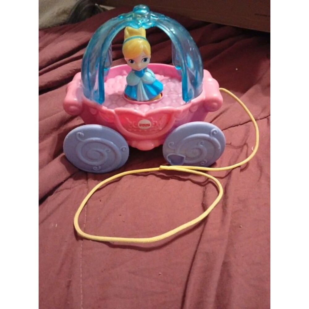 Disney Princess Musical Carriage Pull Toy, featuring Cinderella.